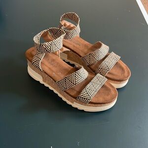 Altard State Drake sandals size 10 used condition